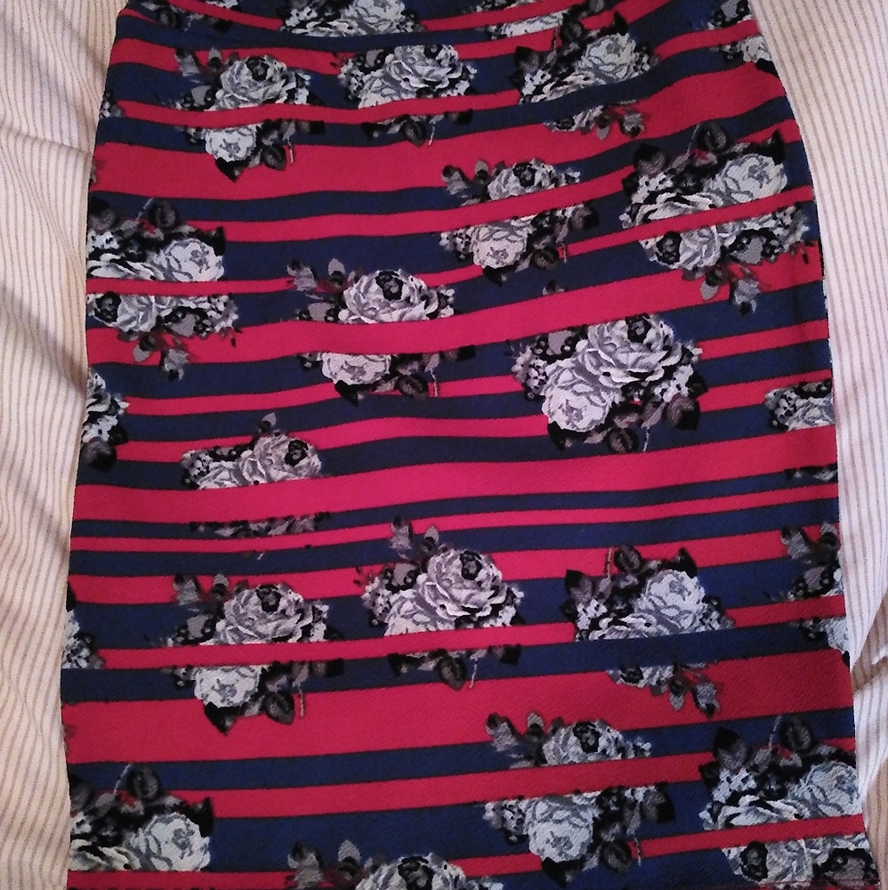 Lularoe Cassie skirt